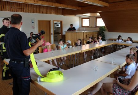 Kindergartenbesuch Feuerwehr Eschbronn 2017